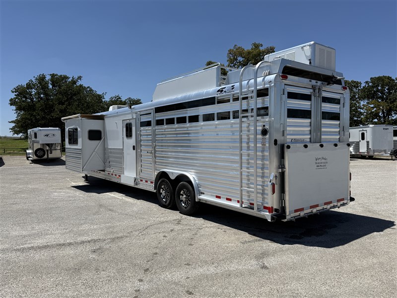 Trailer Photo 14