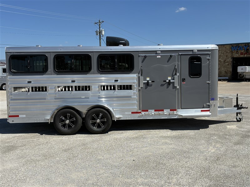 Trailer Photo 10