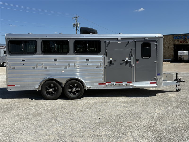 Trailer Photo 8