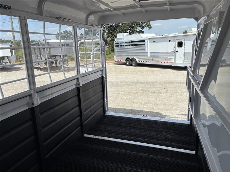 Trailer Photo 15