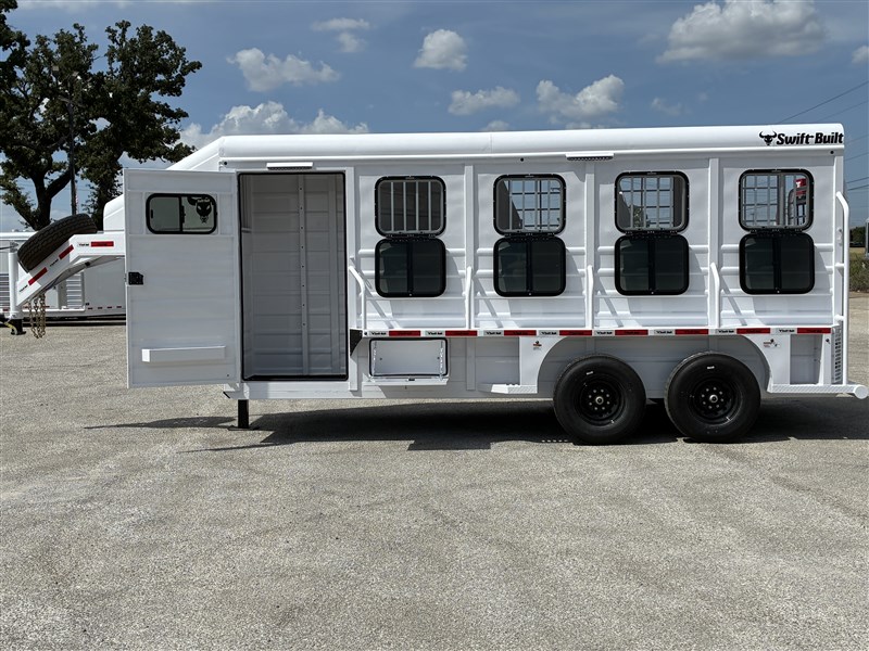 Trailer Photo 11