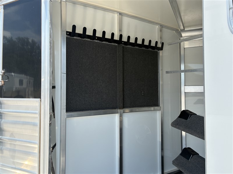 Trailer Photo 11