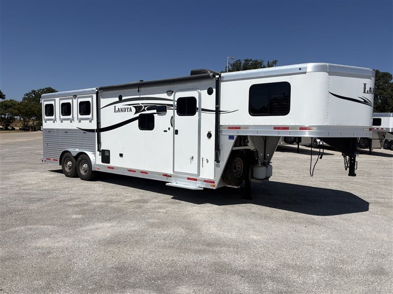 Trailer Photo 1