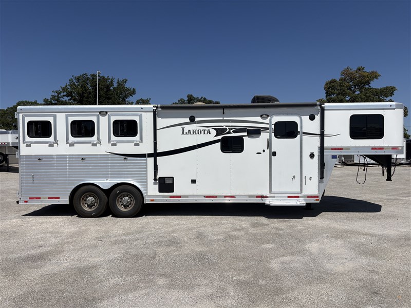 Trailer Photo 2