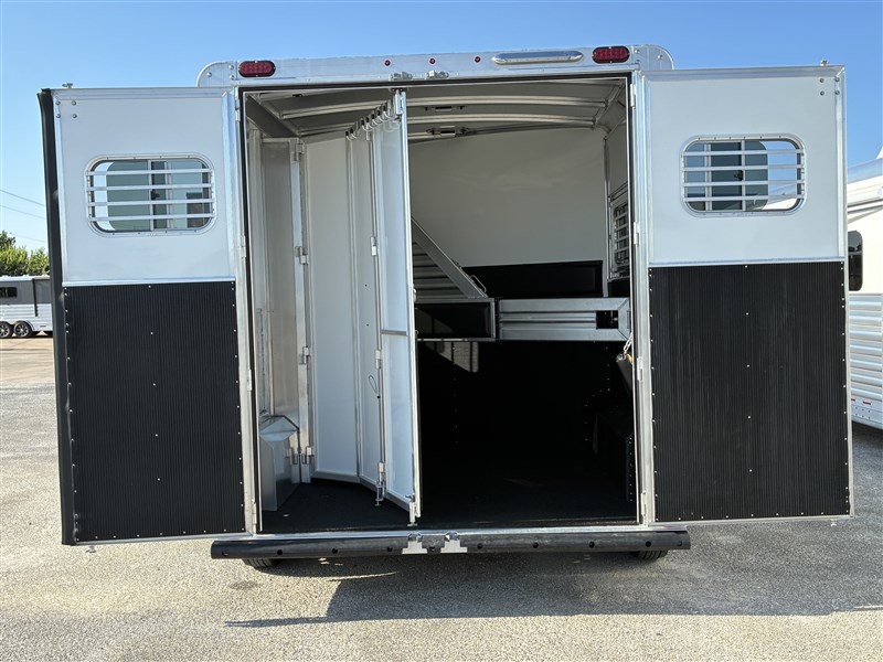 Trailer Photo 4