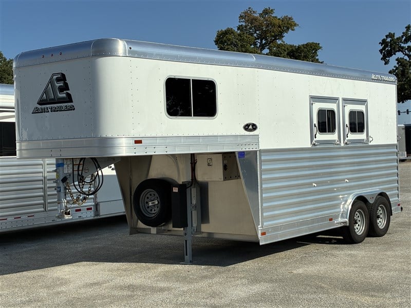 Trailer Photo 1