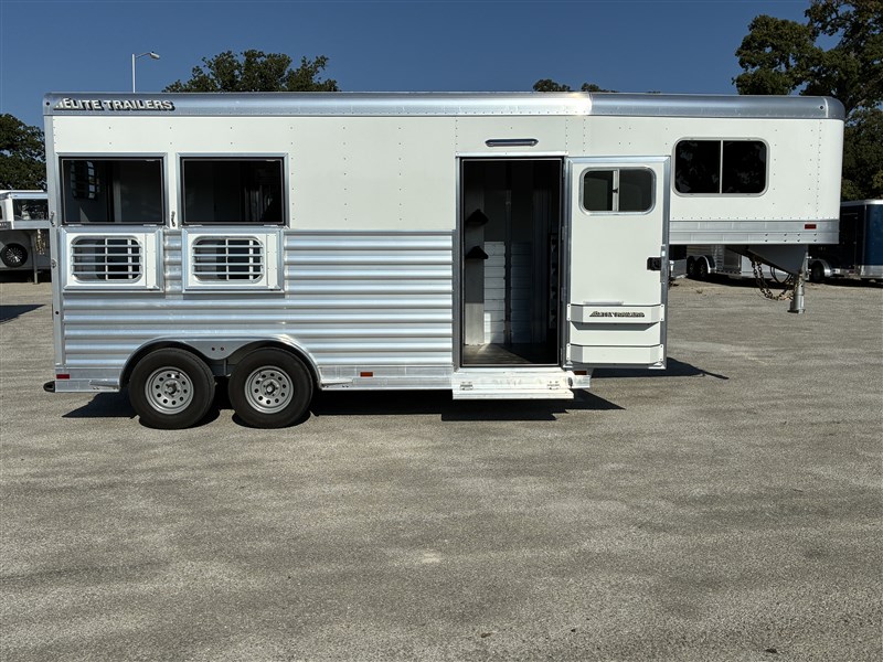 Trailer Photo 8