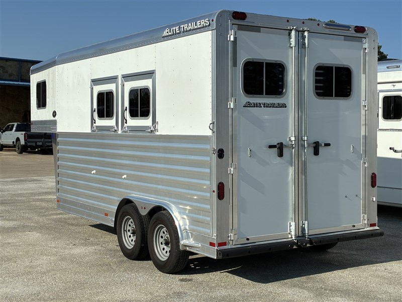 Trailer Photo 2