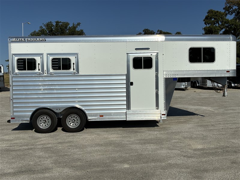 Trailer Photo 12