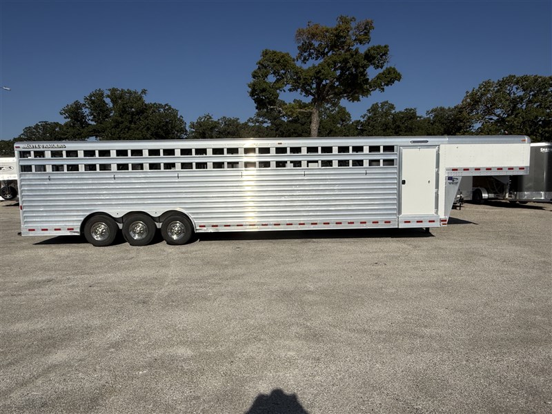 Trailer Photo 4