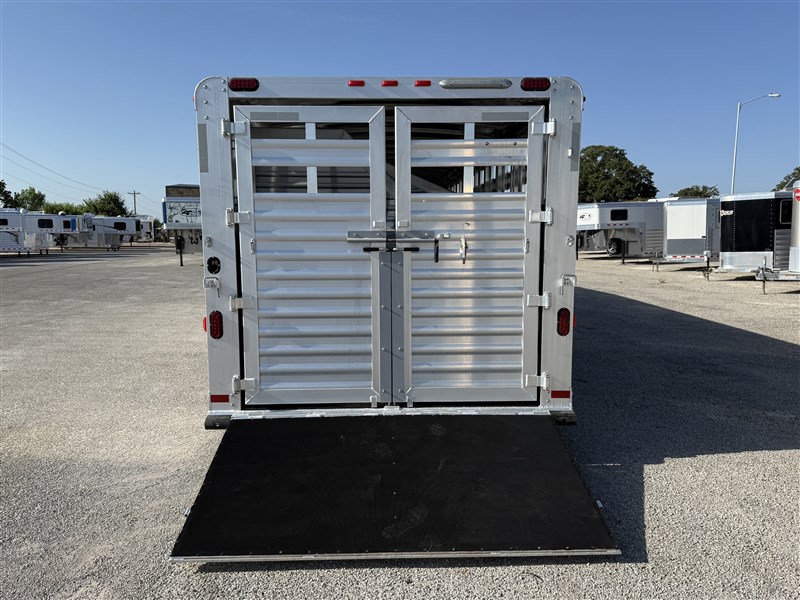 Trailer Photo 10
