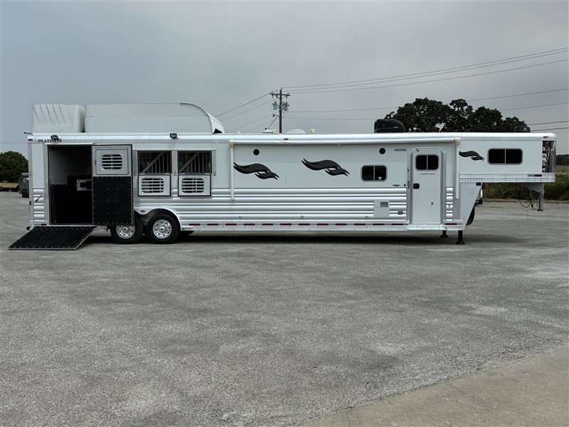 Trailer Photo 3