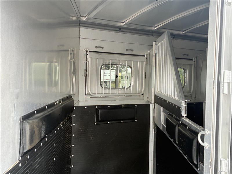 Trailer Photo 9