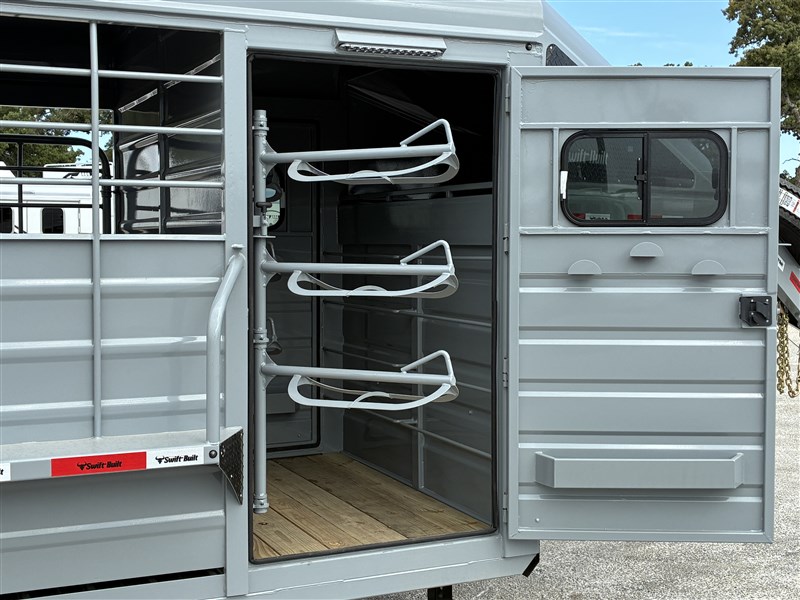 Trailer Photo 6