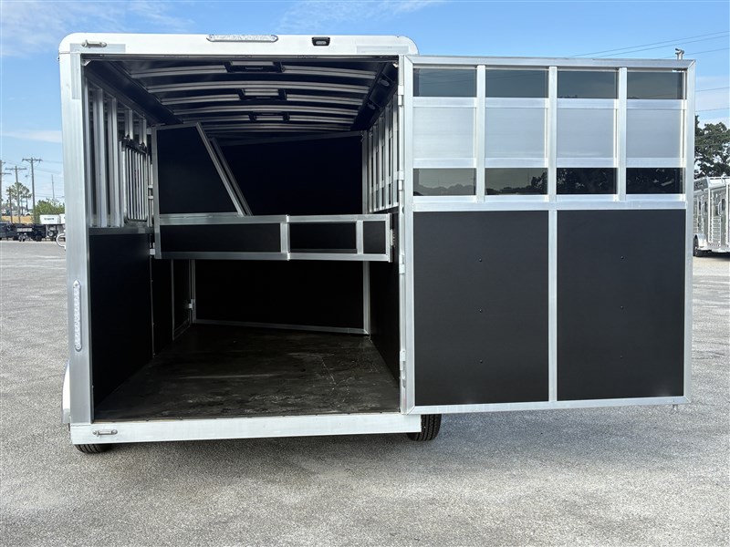 Trailer Photo 8
