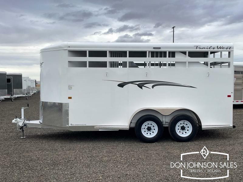 2025 Trails West adventure ii 3-horse bp trailer