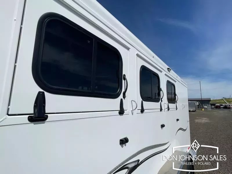 Trailer Photo 8