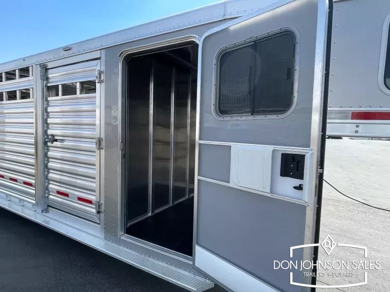 Trailer Photo 25