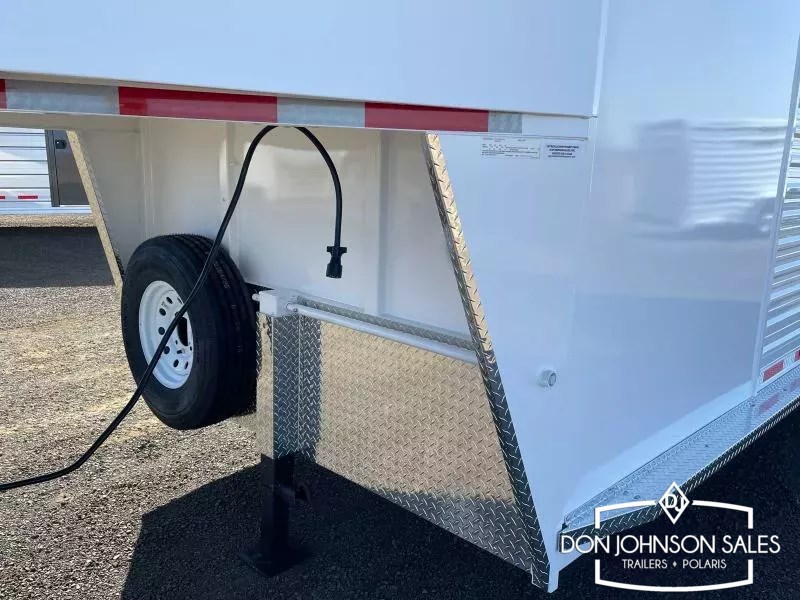 2026 Trails West hotshot gn 7' 6" x 25' w/straight tack pkg