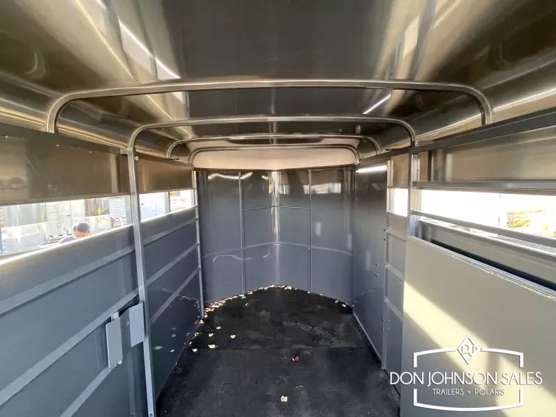 Trailer Photo 8