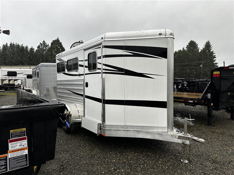 2024 4-star 2-horse slant load trailer