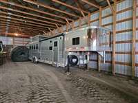 2022 4 horse Exiss 4 horse, 14' LQ slide, Onan *Reduced sale!