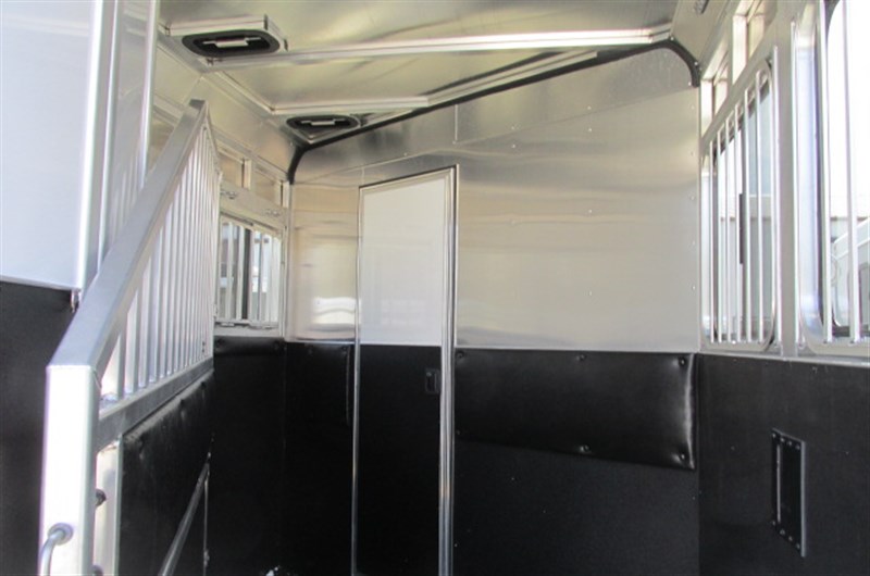 Trailer Photo 15