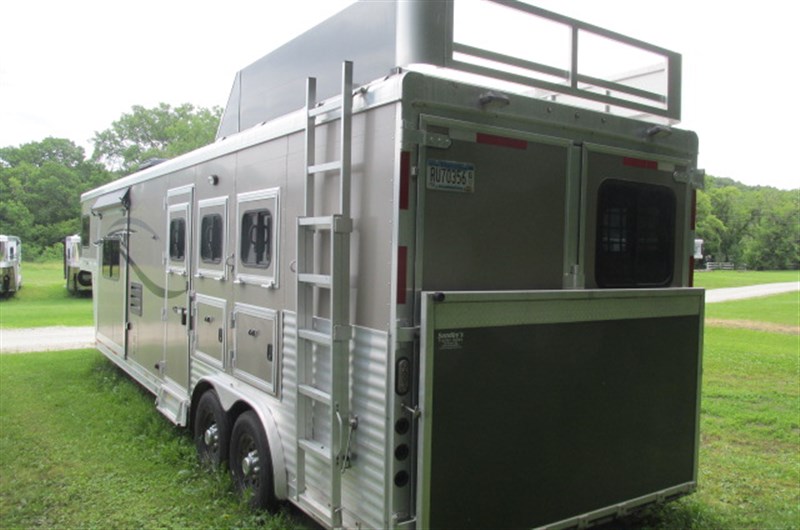 Trailer Photo 2