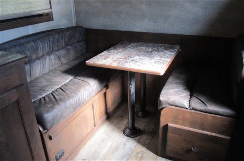 Trailer Photo 16
