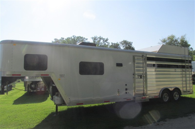 Trailer Photo 4