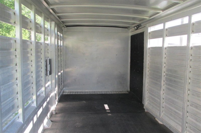 Trailer Photo 14