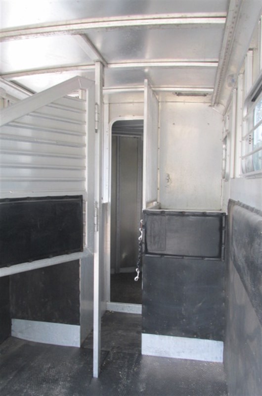 Trailer Photo 15