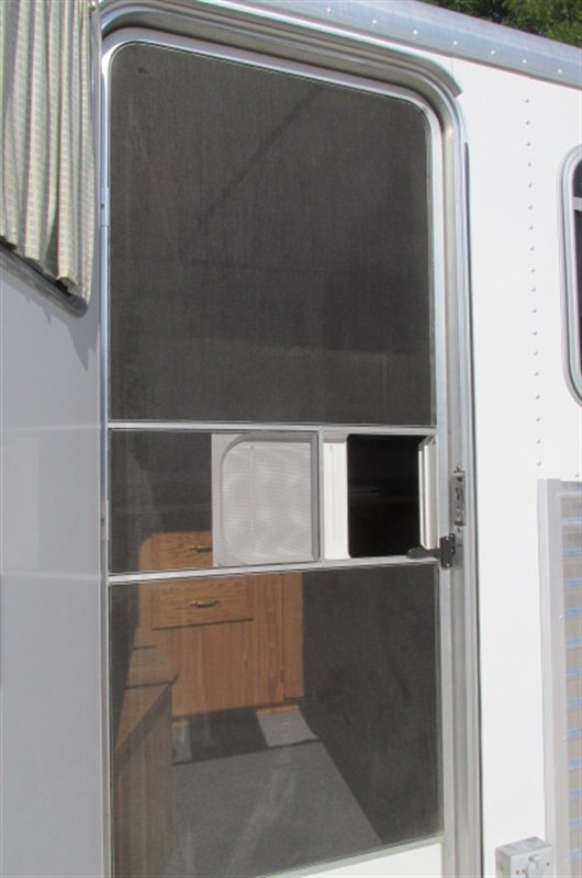 Trailer Photo 15