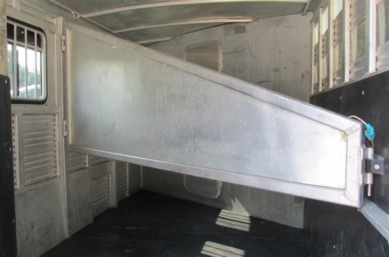 Trailer Photo 12