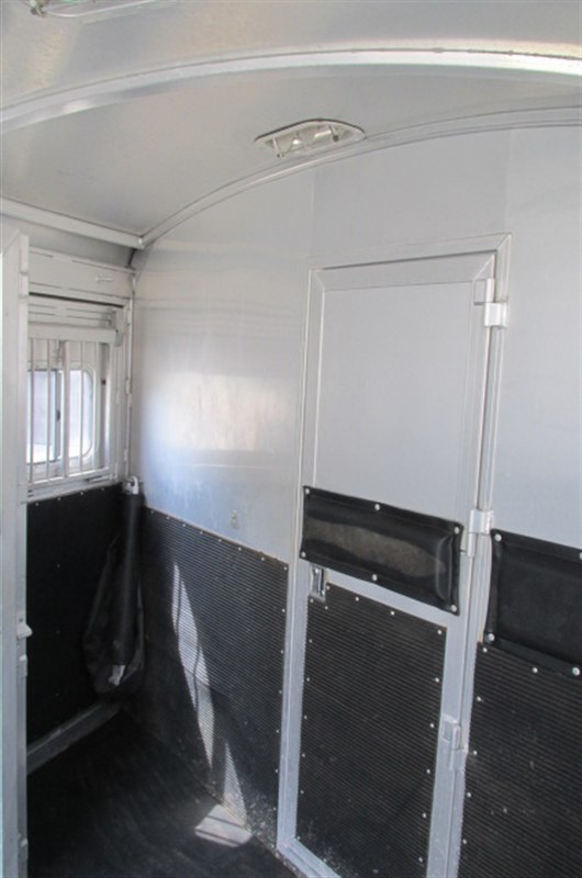 Trailer Photo 12