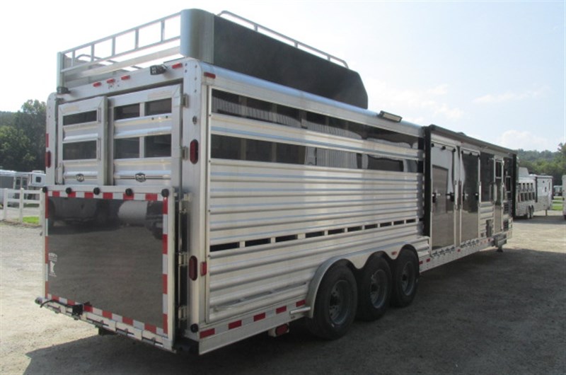 Trailer Photo 7
