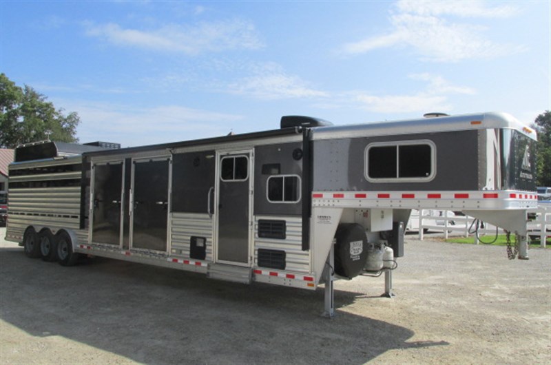 Trailer Photo 4