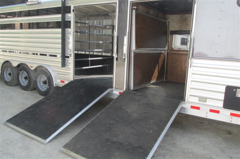 Trailer Photo 13