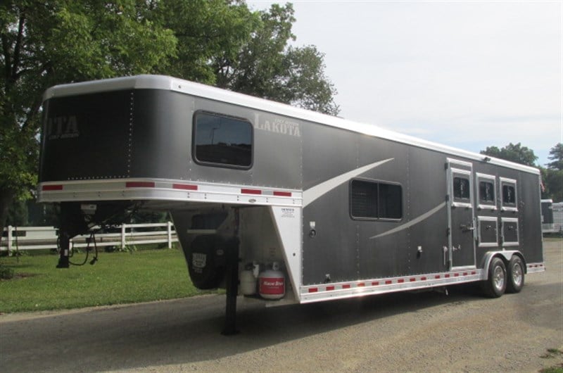 2018 Lakota - one owner 3H, Colt model 8311