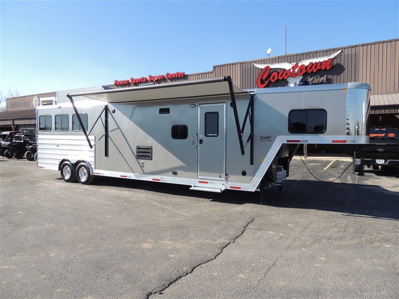 Used Merhow Horse trailers for sale - TrailersMarket.com