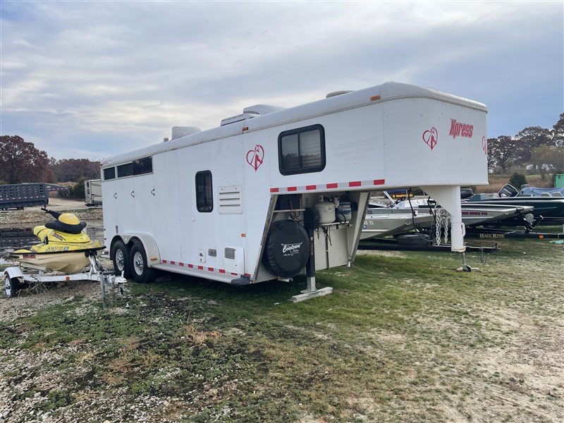 2006 Xpress 3-horse Trailer With Living Quarters