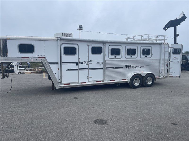 2005 Exiss 7306 3-horse trailer with living quarters