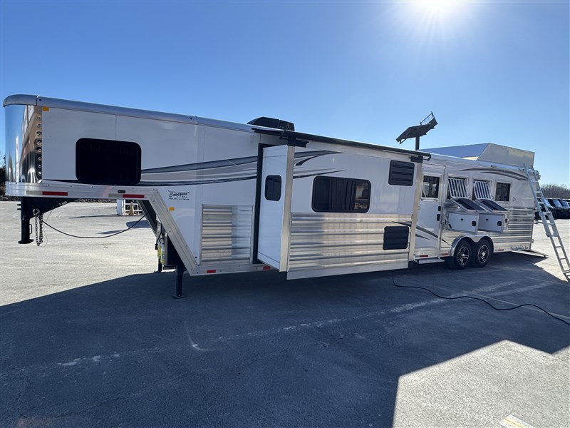 2023 Merhow 8416 next generation four horse with 2-yr warranty
