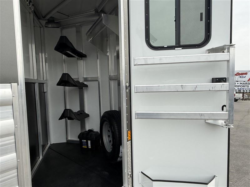 Trailer Photo 9