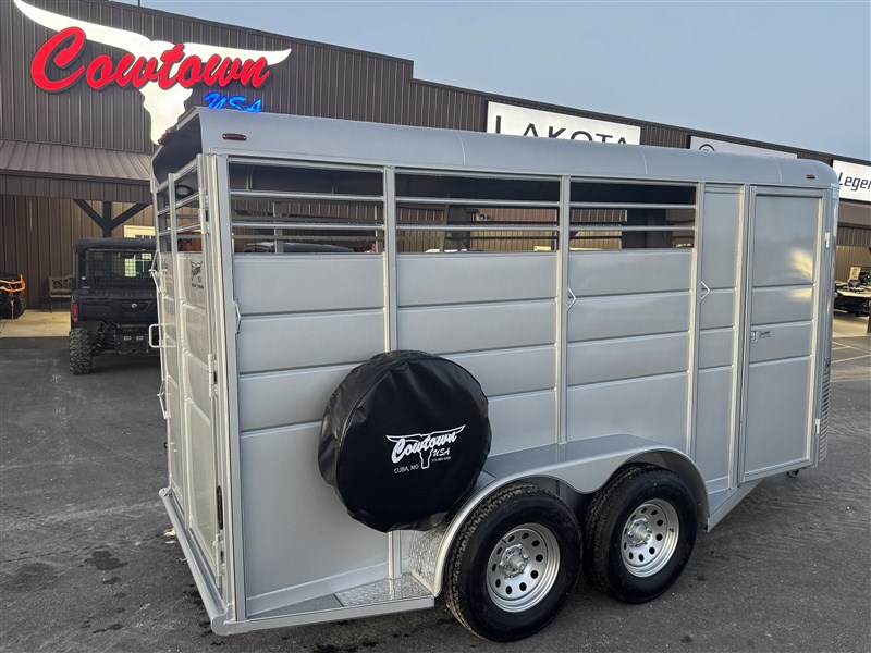 2026 Calico three horse 16' bumper pull on order