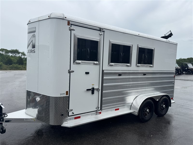 Trailer Photo 2