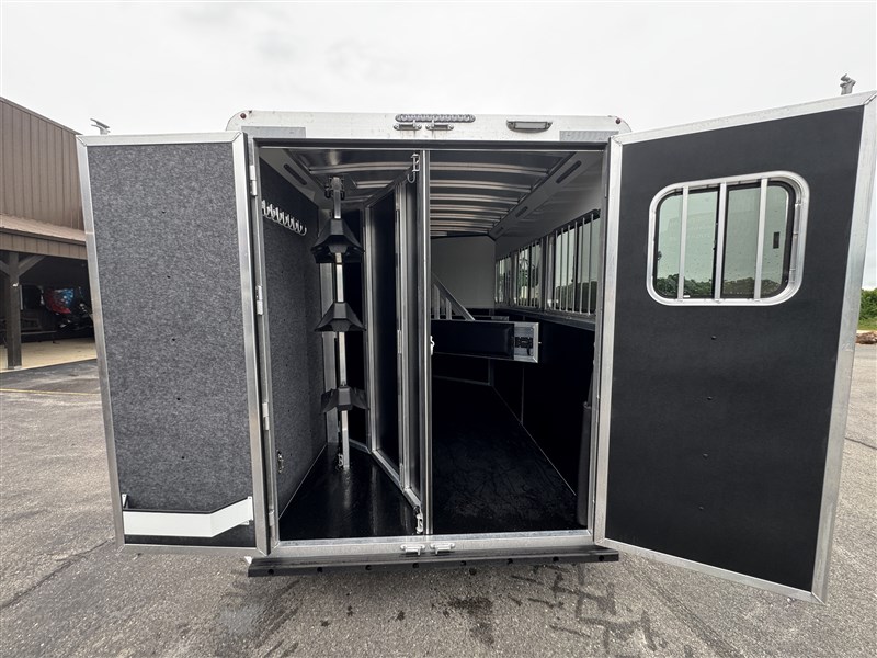 Trailer Photo 6