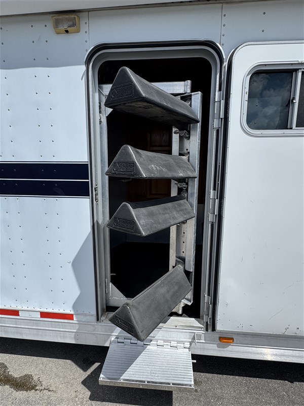 Trailer Photo 8