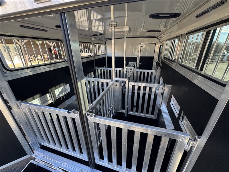 2026 Merhow adjustable six pen trailer for pigs, goats, & more