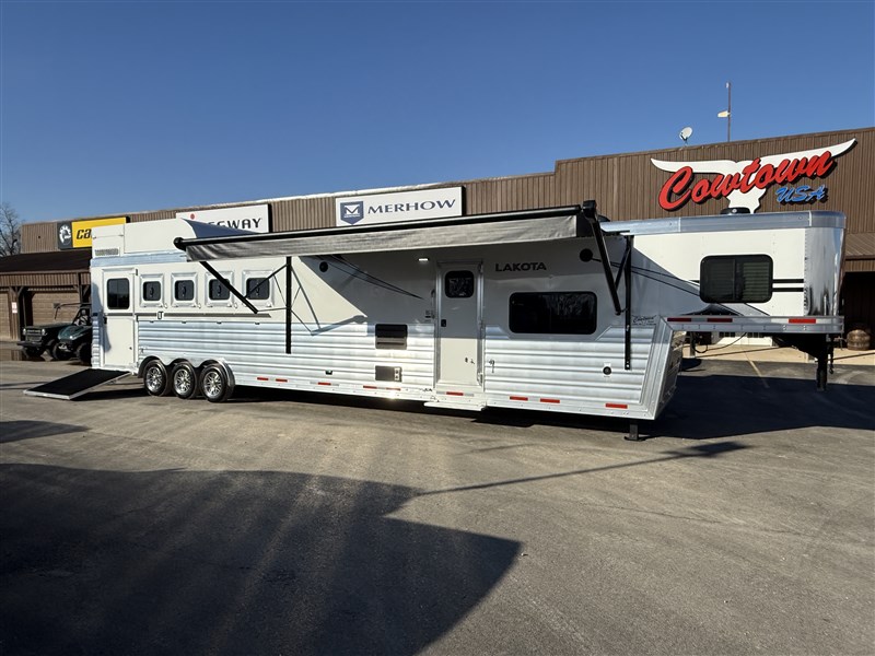 Trailer Photo 2